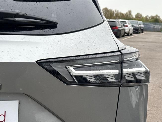 NISSAN Qashqai Photo 18