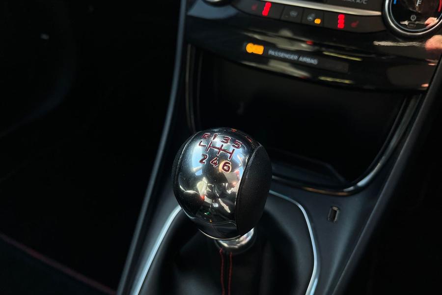 Ford PUMA Photo autoimg-9f8064241608cd5025857d0035a728b1fbbc68ce.jpg