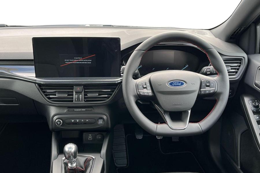 Ford FOCUS Photo autoimg-9f850a354bd31c98358faaba4973fc189bc440a1.jpg