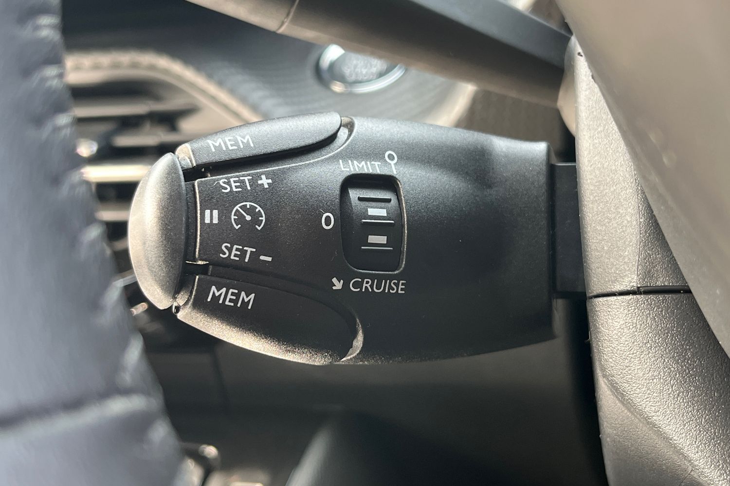 Peugeot 2008 Photo 22