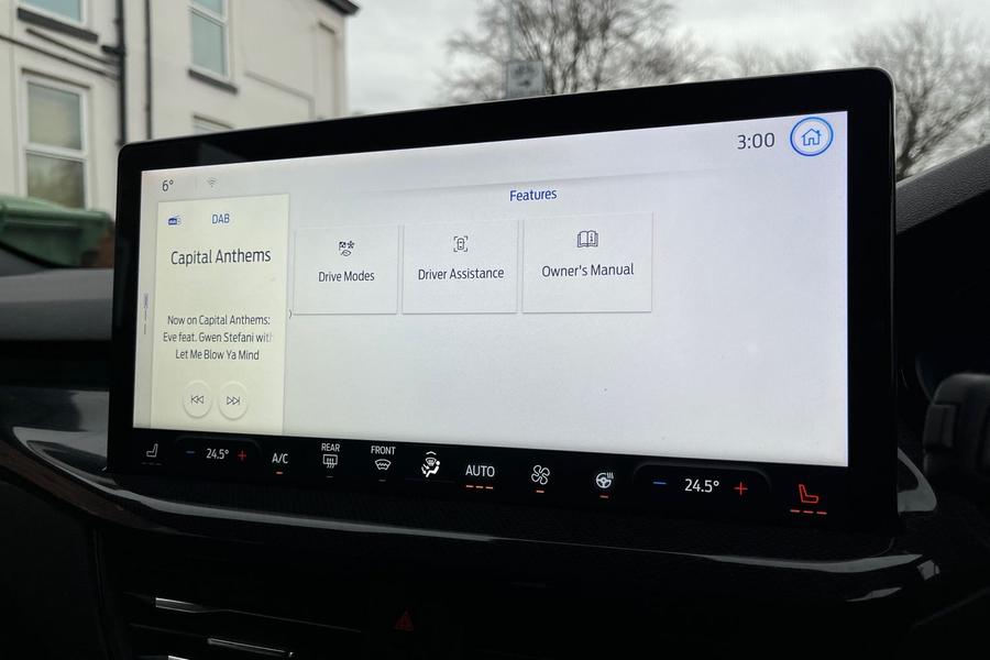 Ford FOCUS Photo autoimg-9f86aee88b5954a56dd1699f9b81c035282cc447.jpg