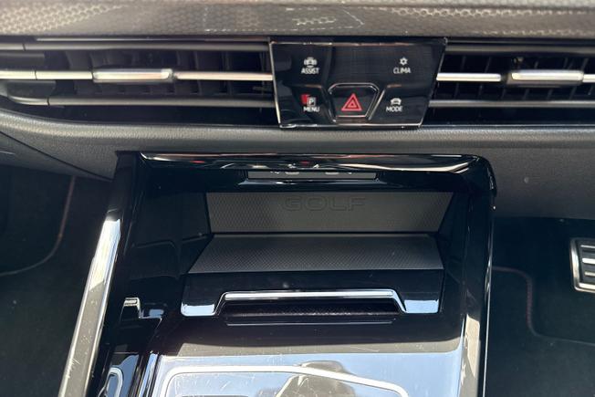 VOLKSWAGEN Golf Photo 22