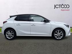 VAUXHALL Corsa Photo 4