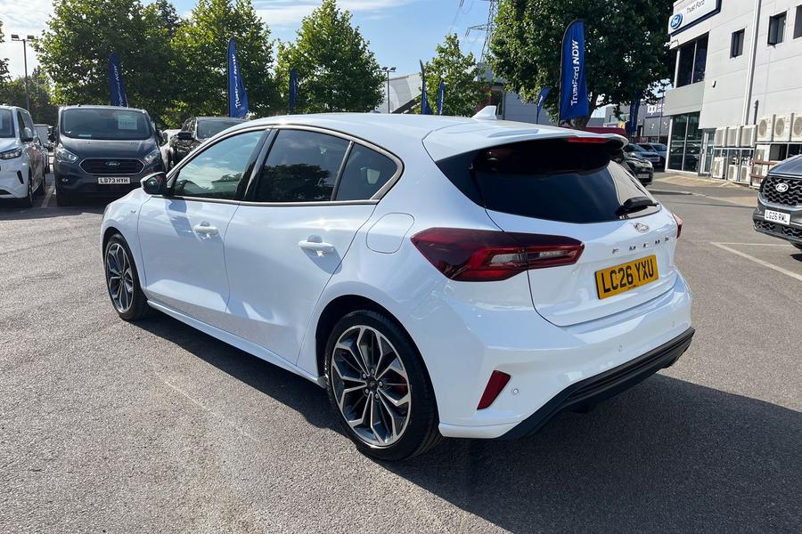 Ford FOCUS Photo autoimg-9f87e1ea030d3c680470df99c2f9f88ac8df7d4f.jpg