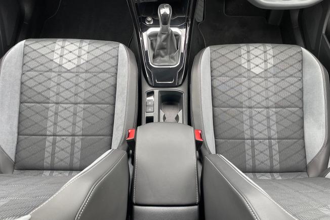 VOLKSWAGEN T-Roc Photo 43