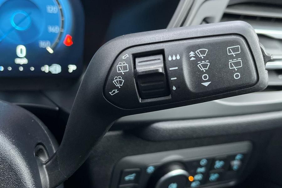 Ford KUGA Photo autoimg-9f8b29db1503ac6638ed517846046a2179f62d71.jpg