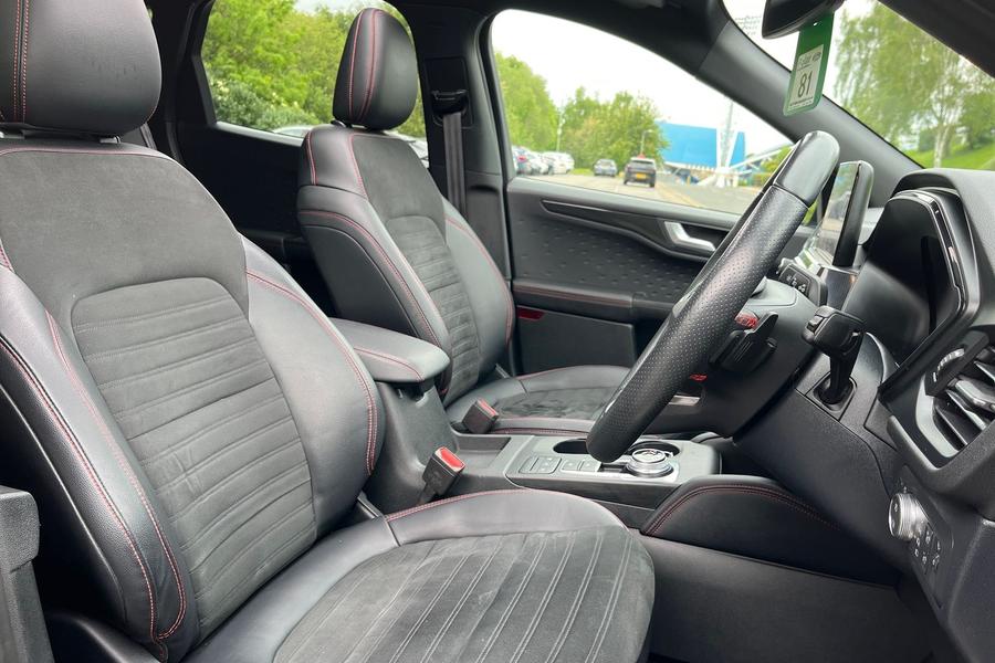 Ford KUGA Photo autoimg-9f984d1d099df1b77b57023c2ec5eae25c4ef9ab.jpg