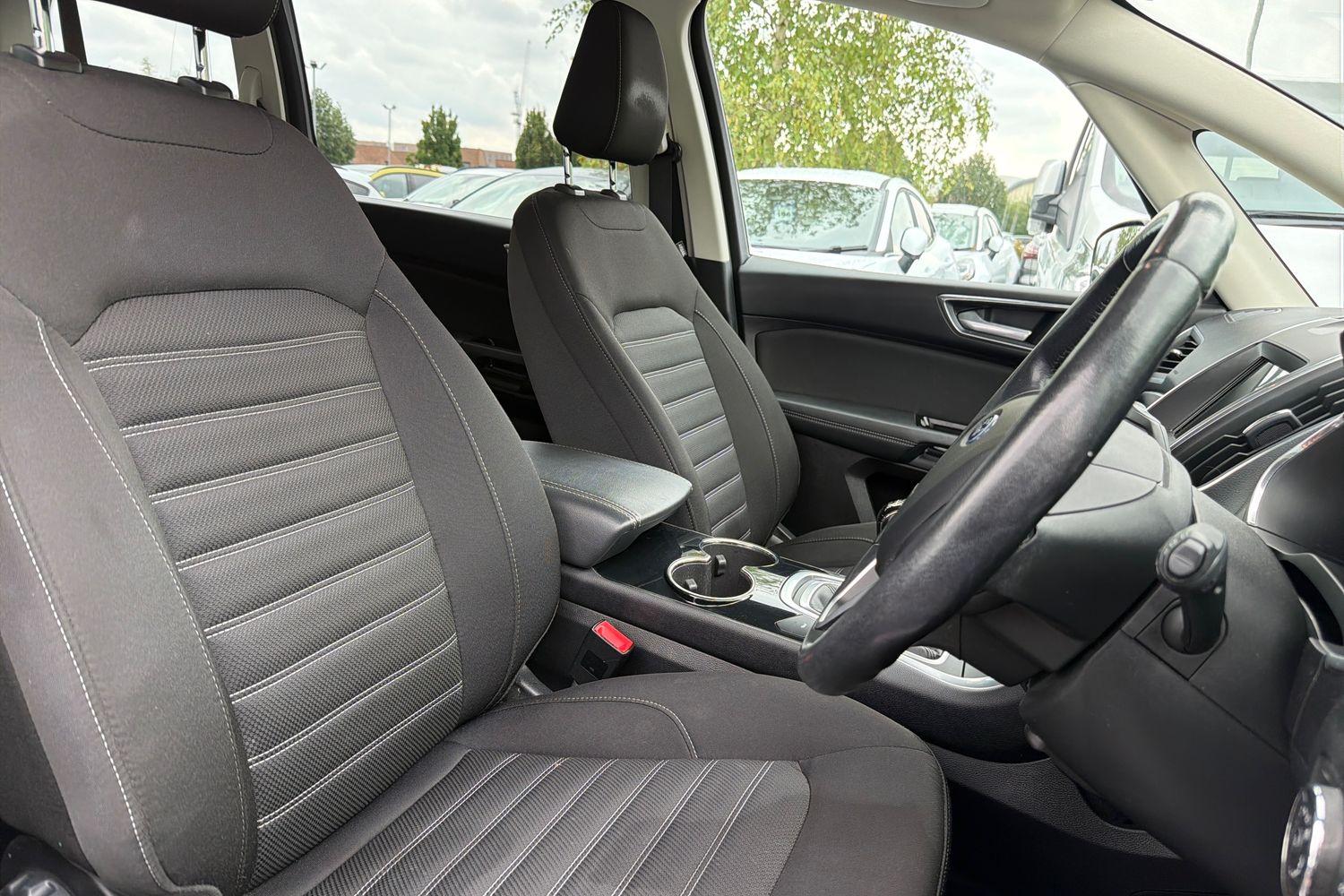 Ford GALAXY Photo 16