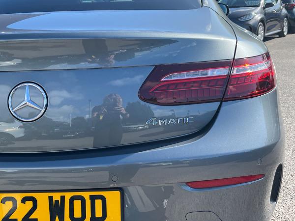 Mercedes-Benz E Class Photo autoimg-9f9b4dc7c7844c1444d2fe89d77181fec11c145d.jpg