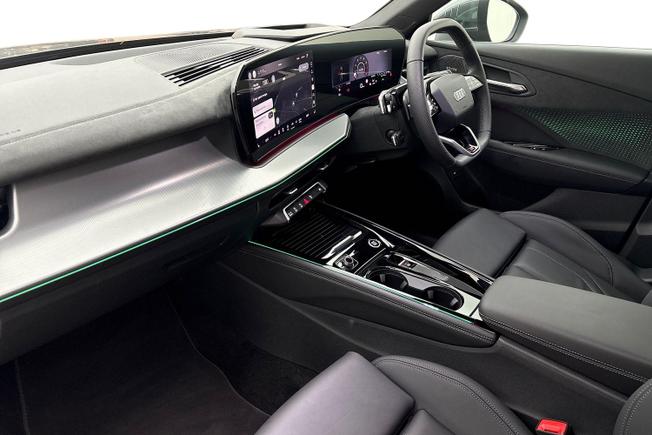 AUDI Q3 Photo 2