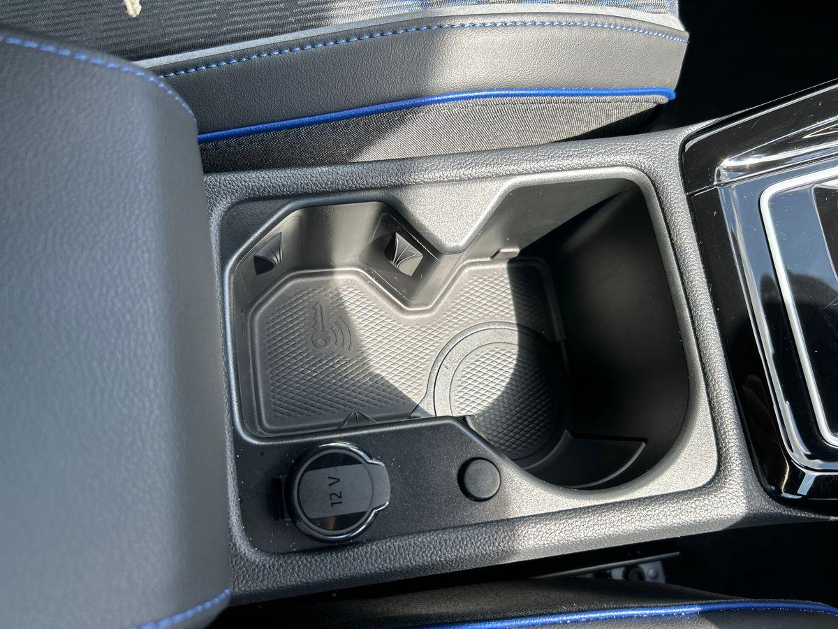 Volkswagen Golf Photo autoimg-9f9f15e77c3371d25e7b55b938dd2b8ec8c10737.jpg