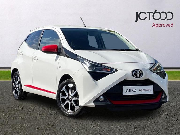 Used 2019 TOYOTA Aygo 1.0 VVT-i x-trend Hatchback 5dr Petrol Manual Euro 6 (71 ps) White at JCT600