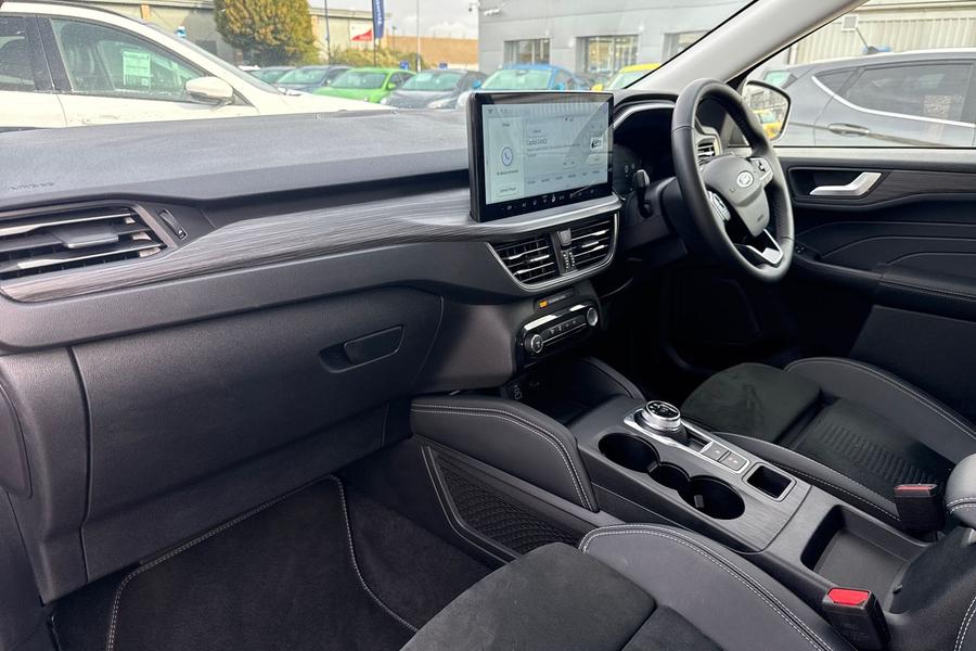 Ford KUGA Photo autoimg-9fa20a2a2bd52045daa700df4975fead2122611e.jpg