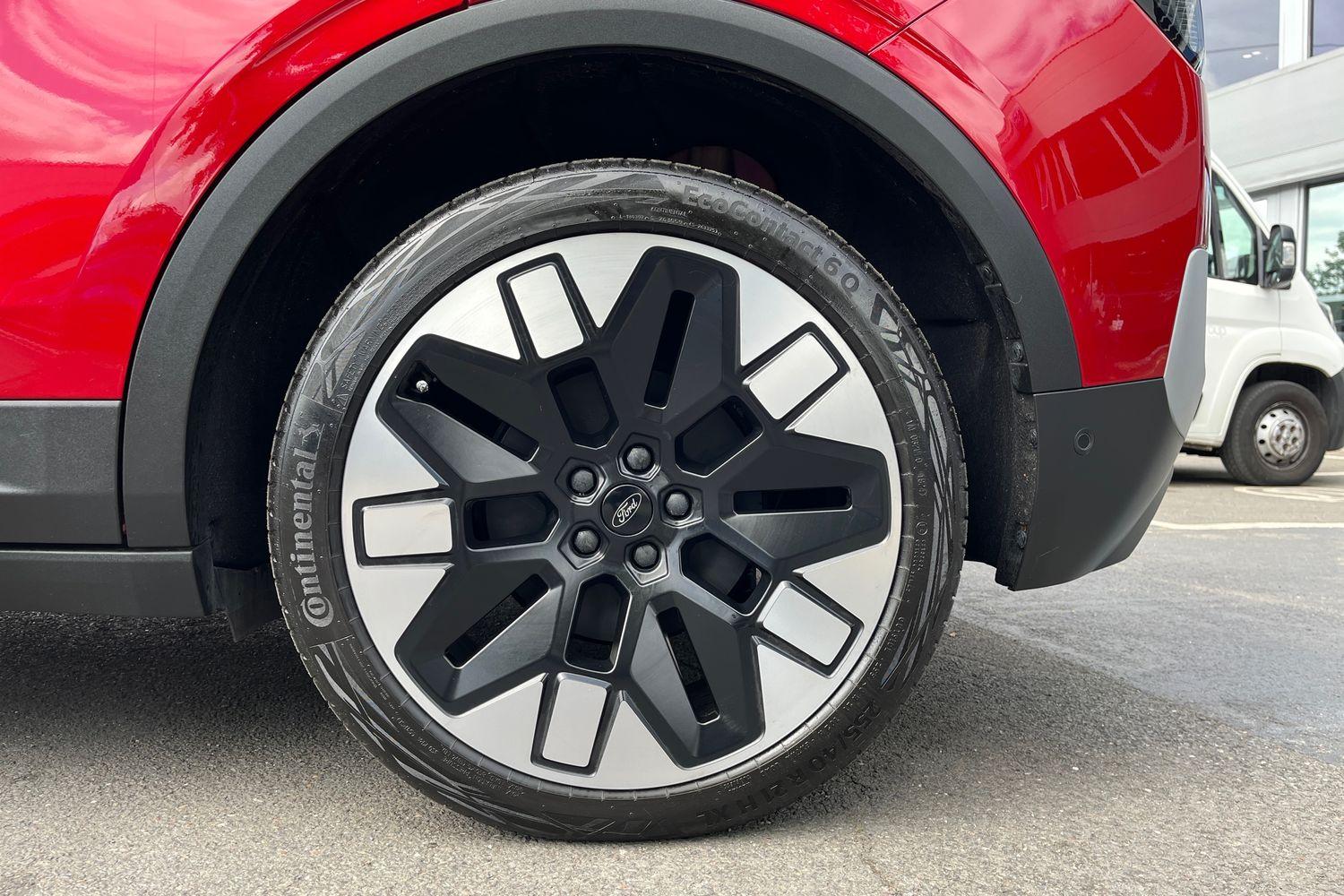 Ford EXPLORER Photo 7
