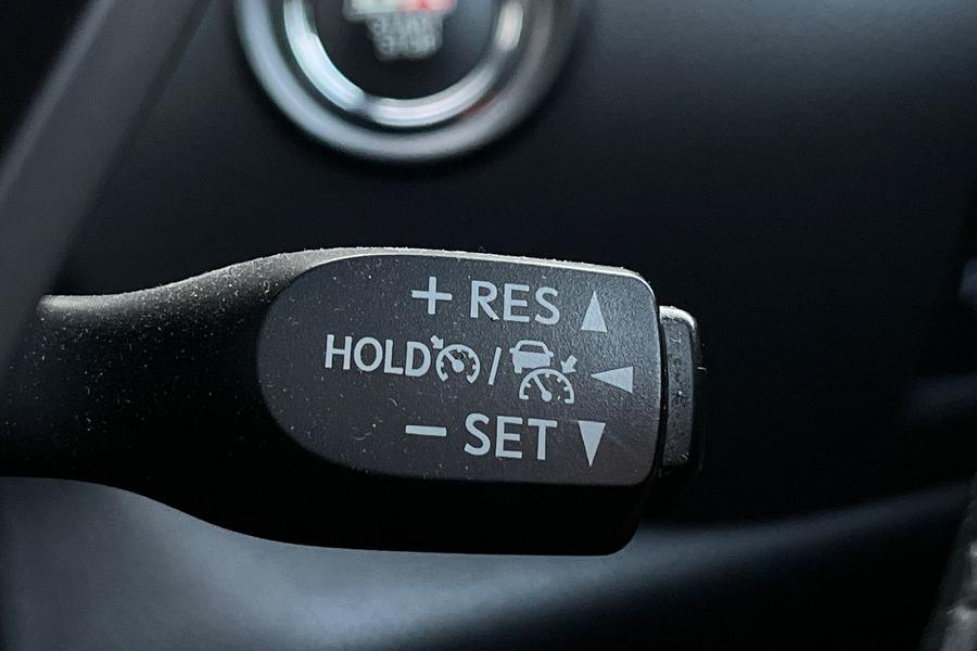 Toyota C-HR Photo autoimg-9fa7ed308f63f9f64b33e38326b84c1653221a5f.jpg