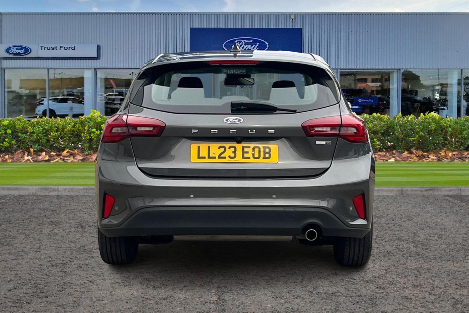 Ford FOCUS Photo 6