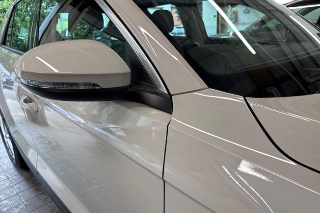 VOLKSWAGEN T-Roc Photo 20