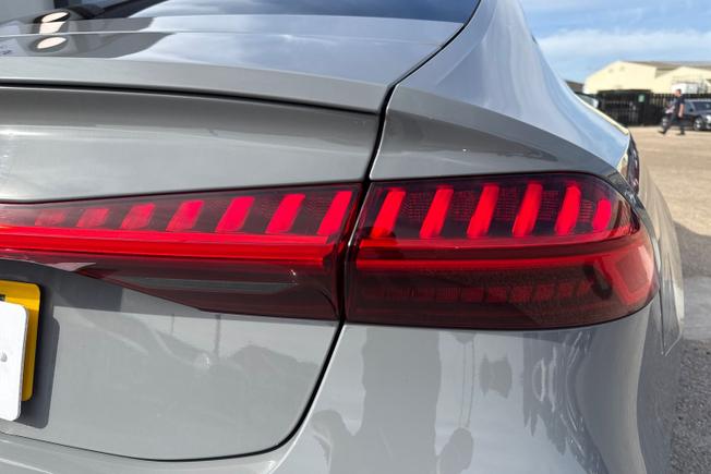 Audi RS7 Photo 18