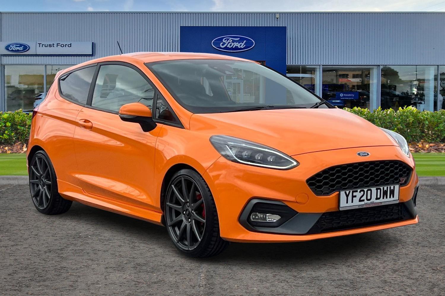 Ford FIESTA Photo 0