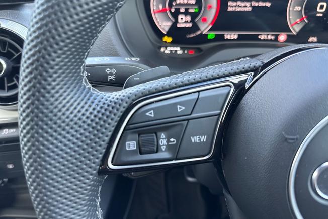 AUDI Q2 Photo 16