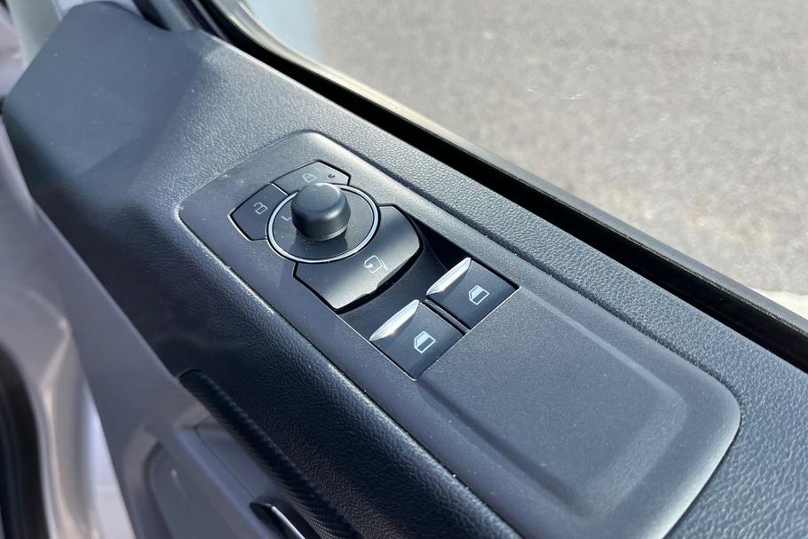 Used FORD TRANSIT WN75ATF 29