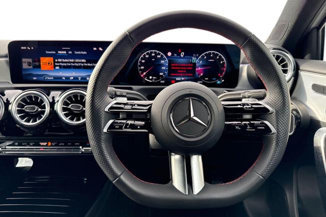 MERCEDES-BENZ A Class Photo 11