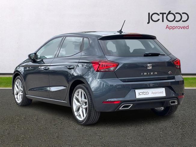 SEAT Ibiza Photo 3