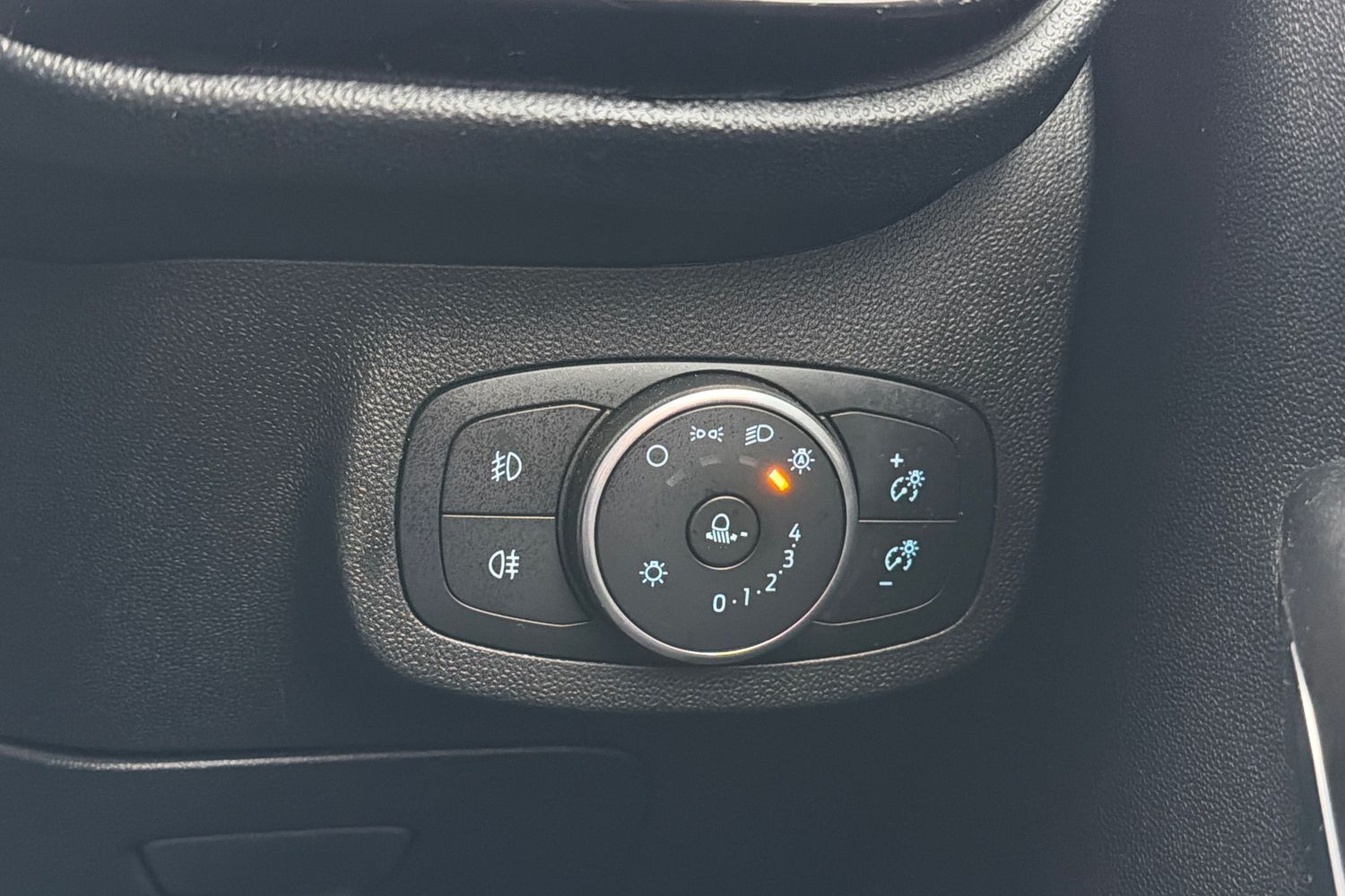 Ford FIESTA Photo 28