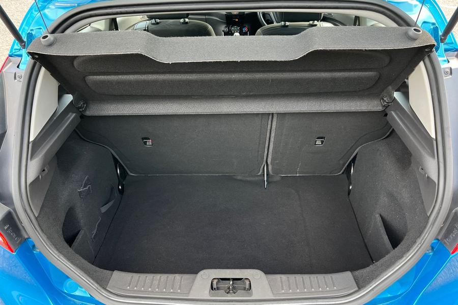 Ford FIESTA Photo autoimg-9fcd80db5c444753e05676b8a11e4436c9b99899.jpg