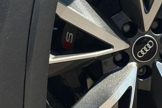 AUDI Sq7 Photo 50