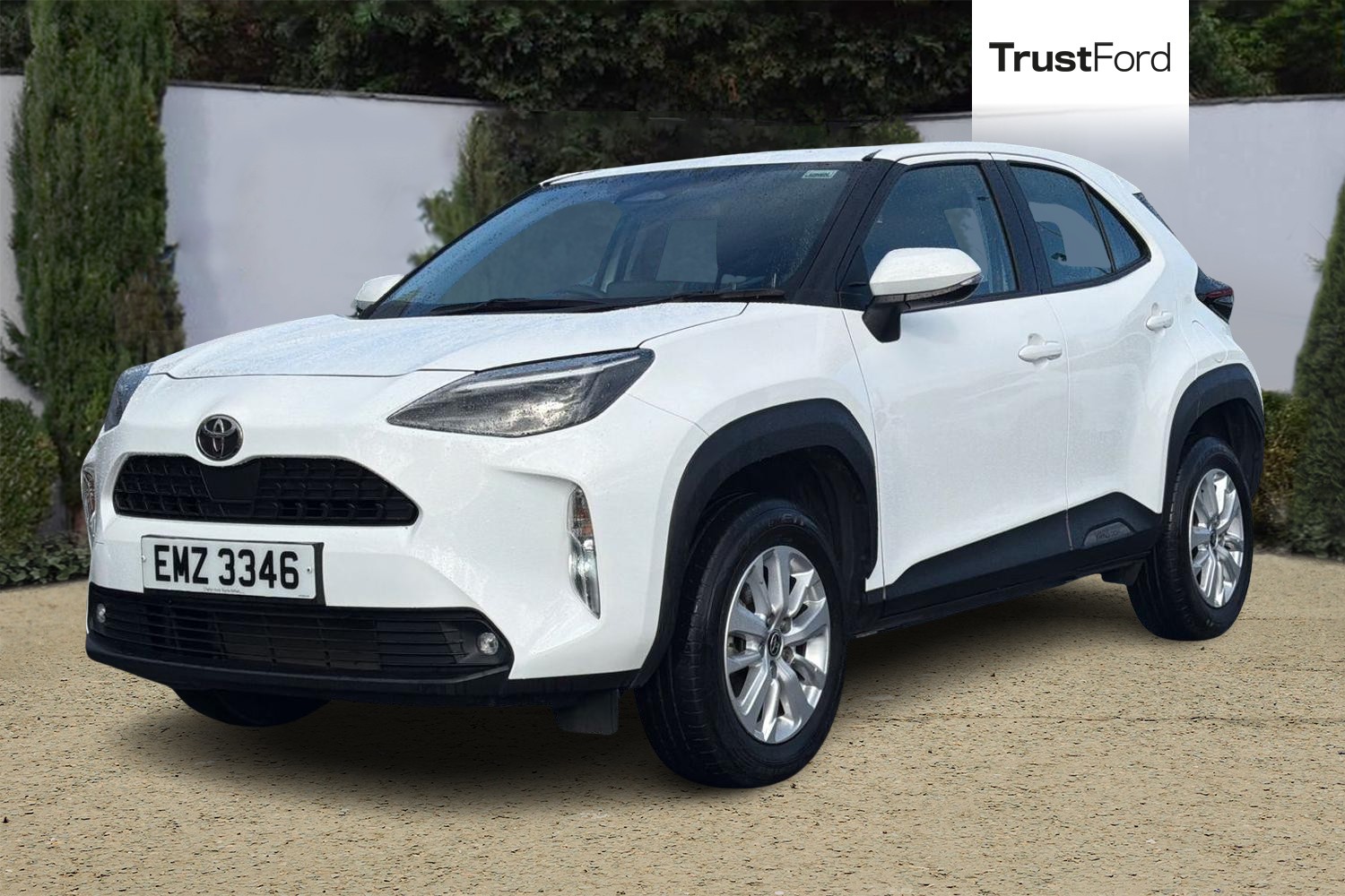 Toyota YARIS CROSS Photo 4