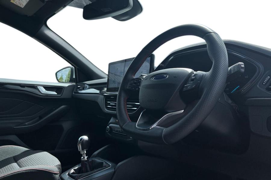 Ford Focus Photo autoimg-9fd25d96e3e83f91a4be76addfed7ae4bd3acfcd.jpg