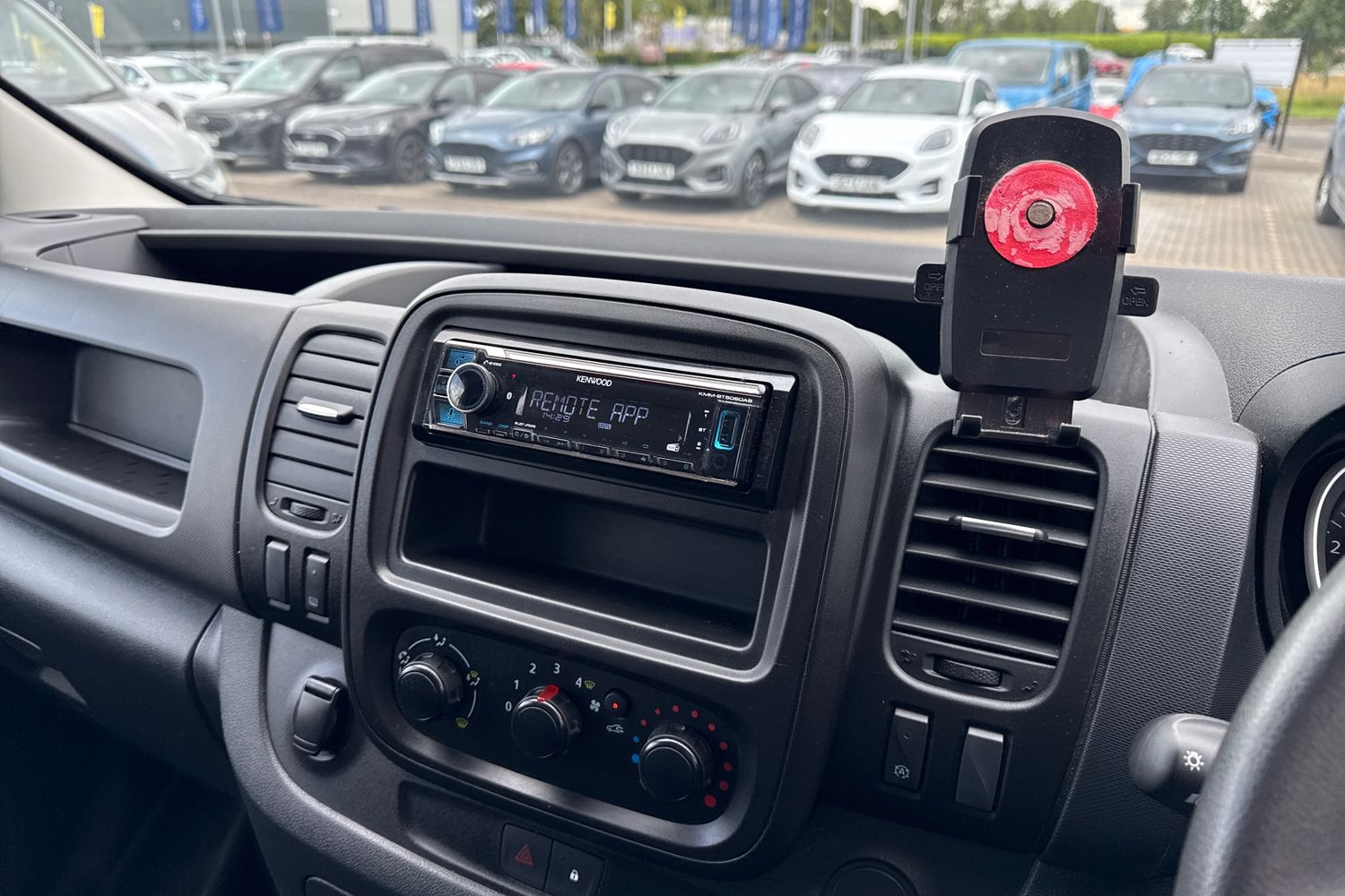 Renault TRAFIC Photo 37