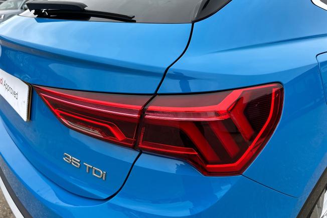 Audi Q3 Photo 18