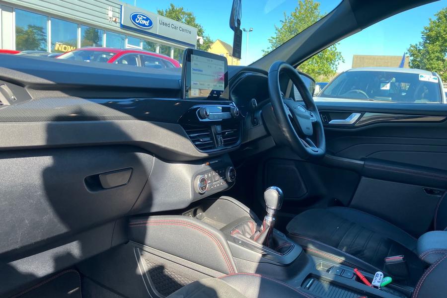 Ford KUGA Photo autoimg-9fd9a90e182ddc8bb9cac8cc40a91a1fccd78561.jpg