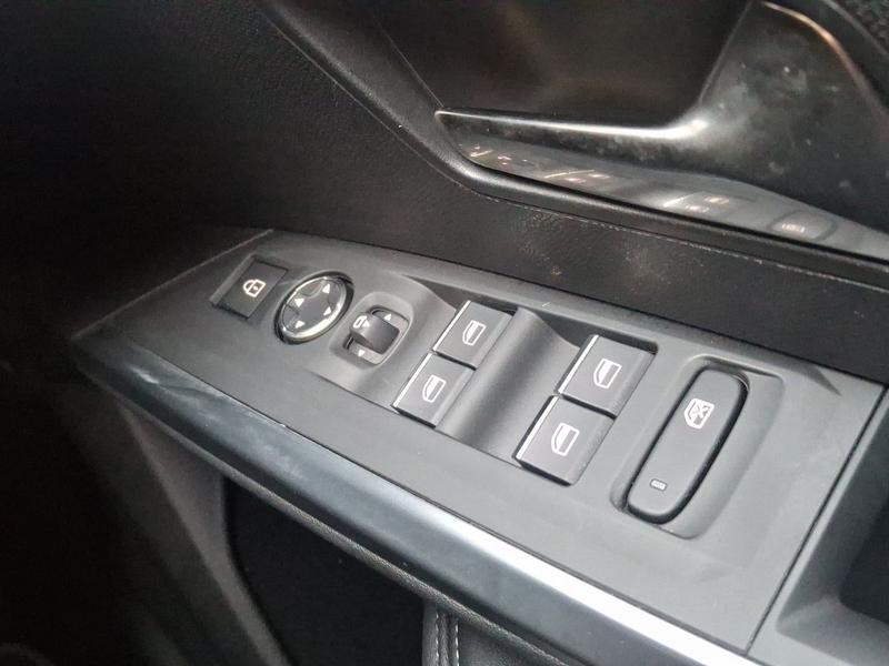 Used Peugeot 5008 AVI2708 24