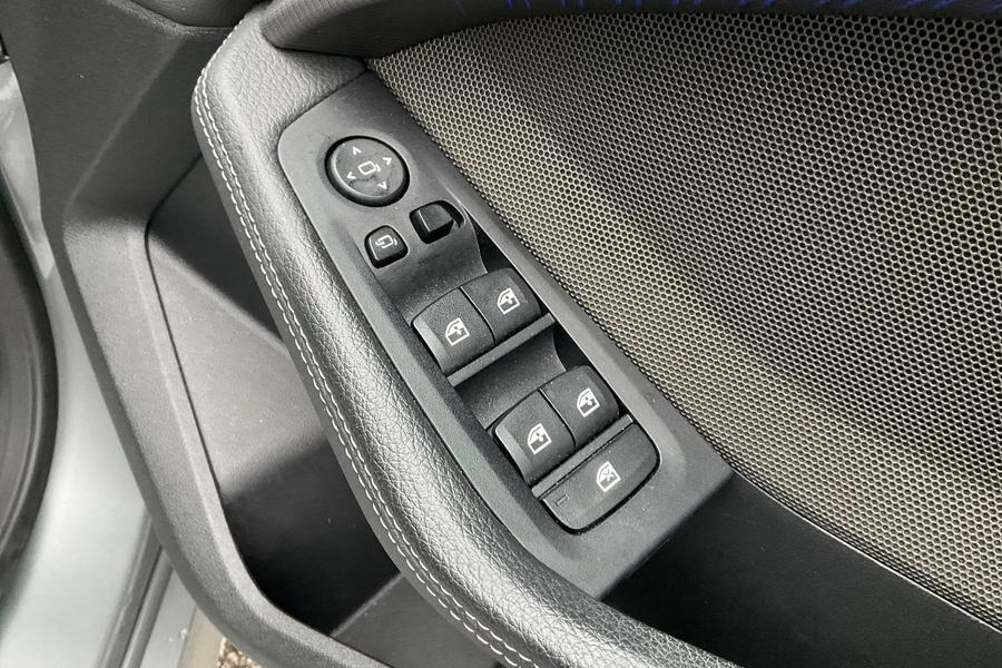 BMW 2 SERIES Photo autoimg-9fdd6bec53bef5bc536b5cdc8d635c450cae40cc.jpg