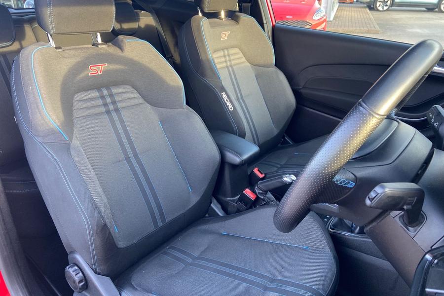 Ford Fiesta Photo autoimg-9fdeefffe651c811a459231d20abd11d40994391.jpg
