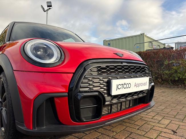 MINI Hatch Photo 24