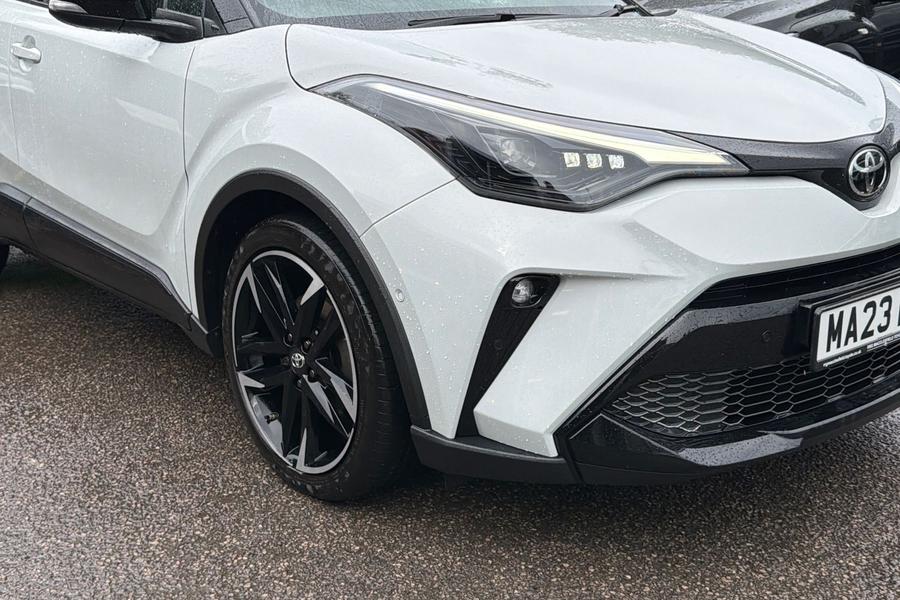 Toyota C-HR Photo autoimg-9fe03a3e4e76ae78df38b57efcd9d7c8cb0f3bc3.jpg