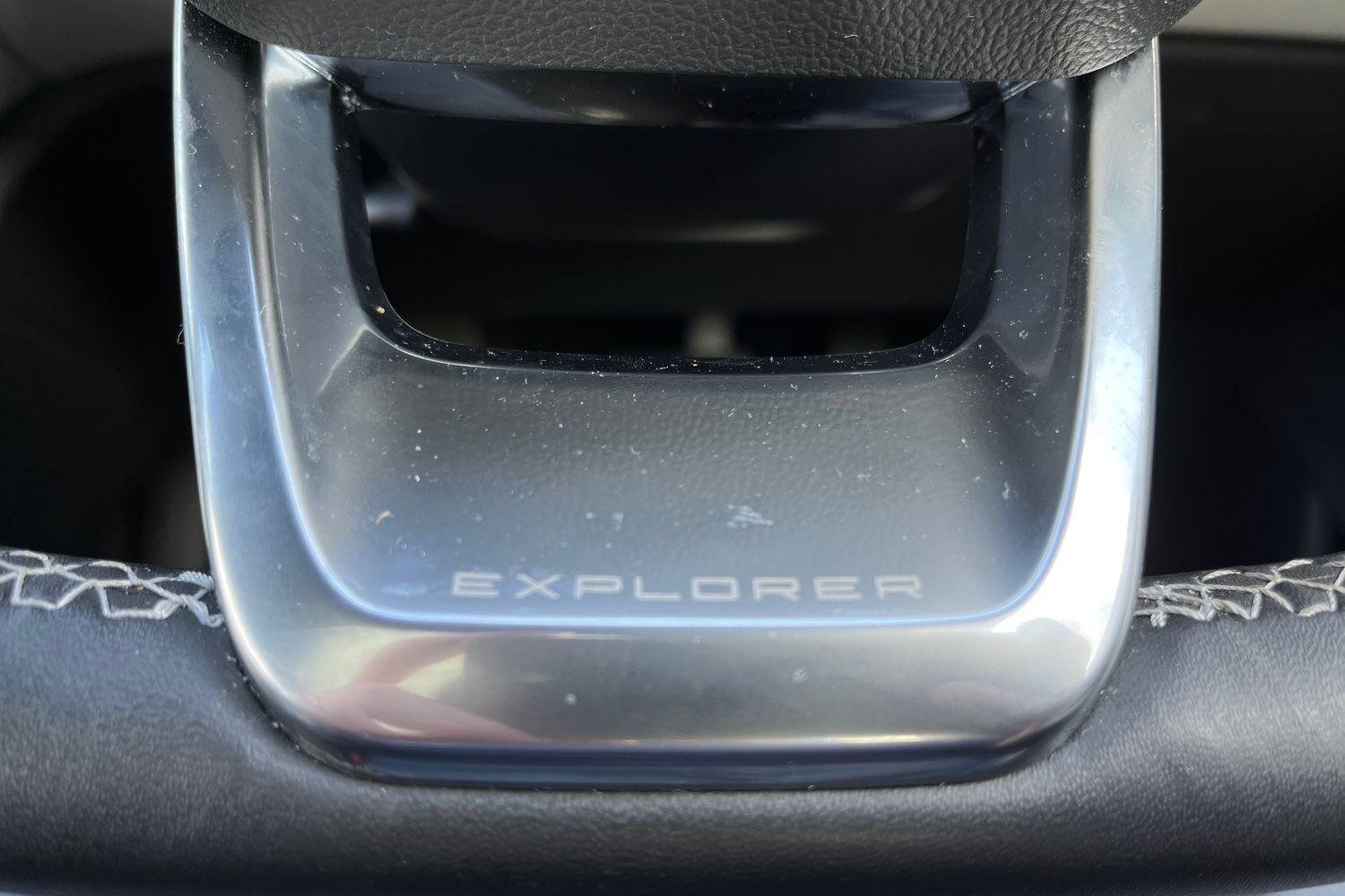 Ford Explorer Photo 28