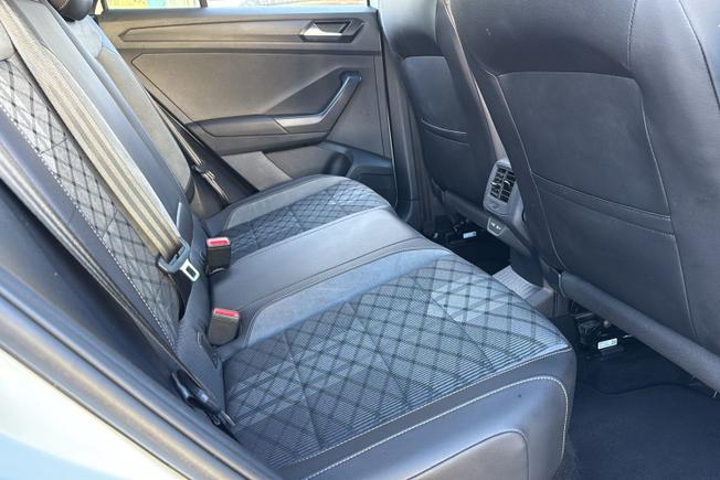 VOLKSWAGEN T-Roc Photo 39