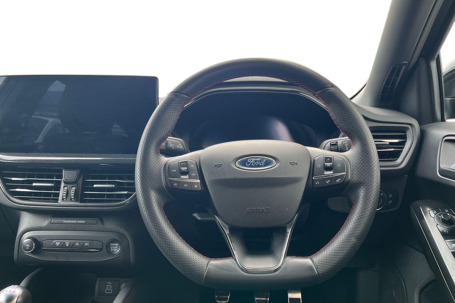 Ford FOCUS Photo 10