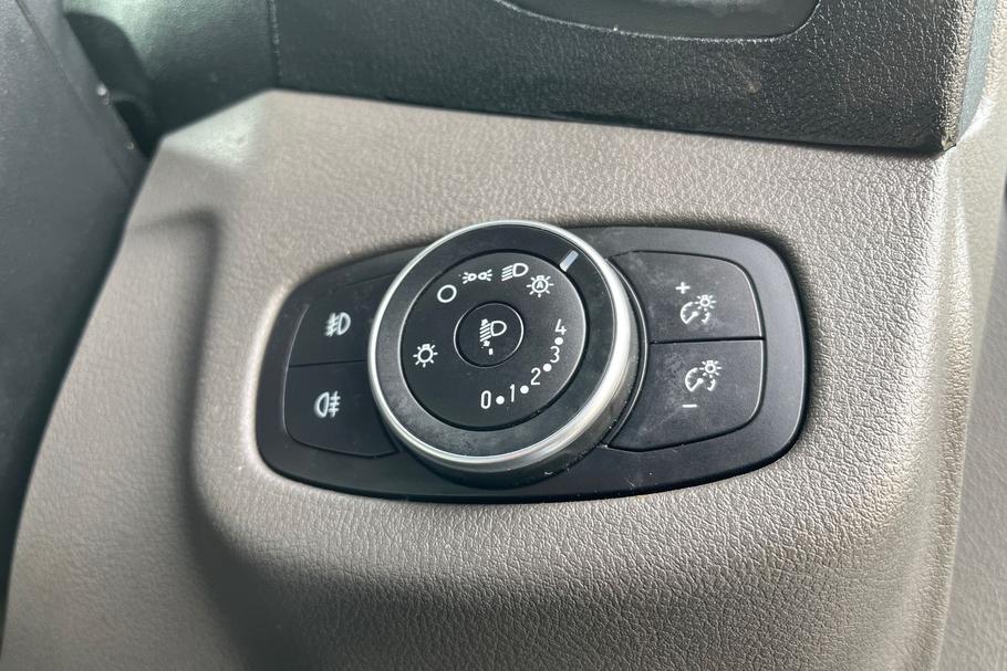 Used FORD TRANSIT CONNECT WU69ZDR 34