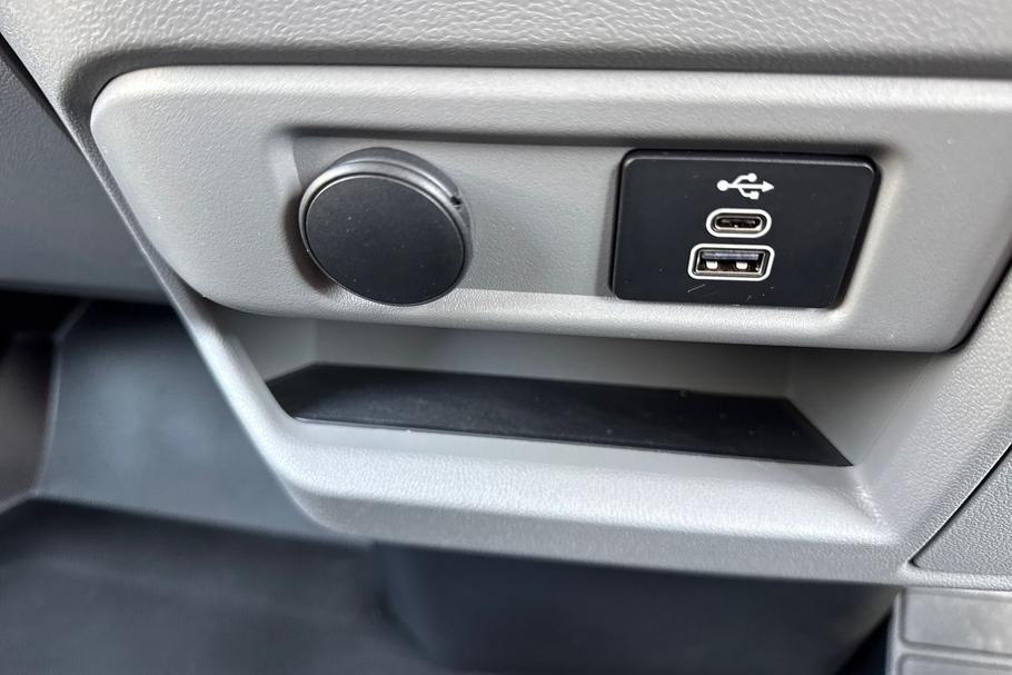 Used Ford E-TRANSIT CUSTOM RX26BFL 34