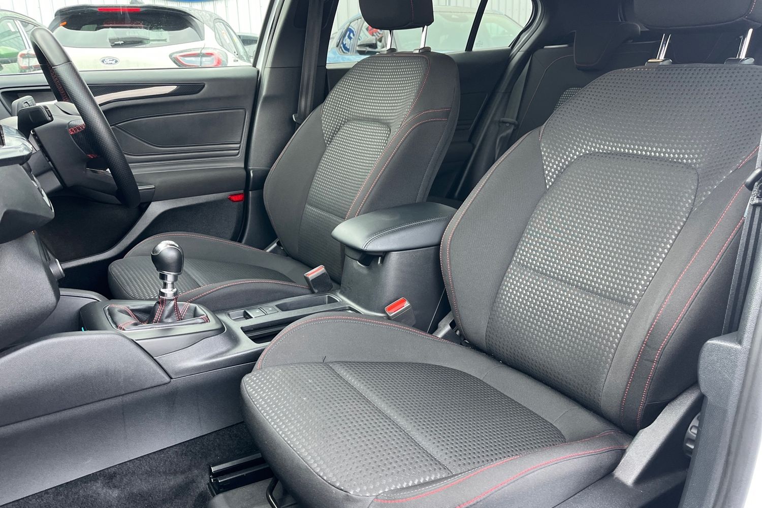 Ford FOCUS Photo 18