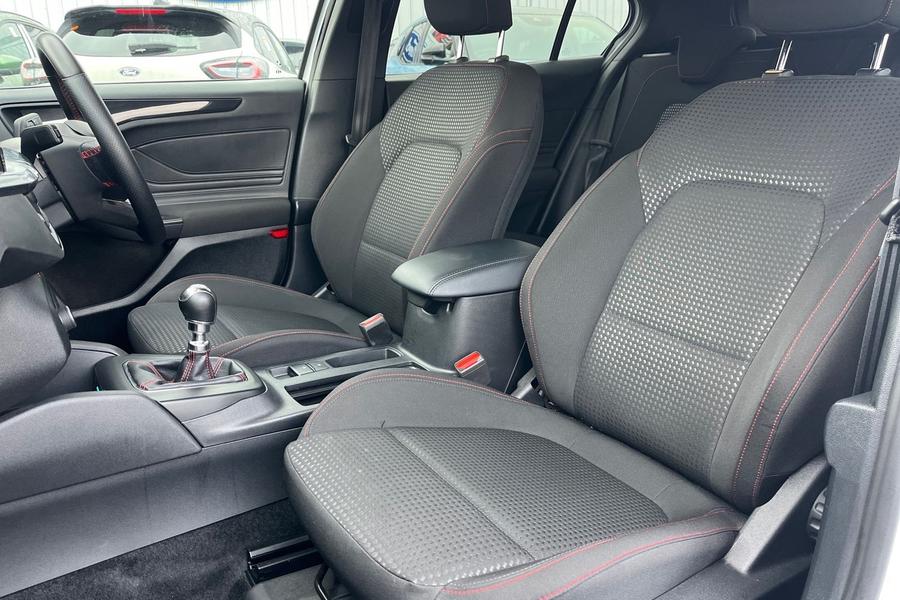 Ford FOCUS Photo autoimg-9ff742e66060d7f5e7124bcfc1aef711894e375b.jpg