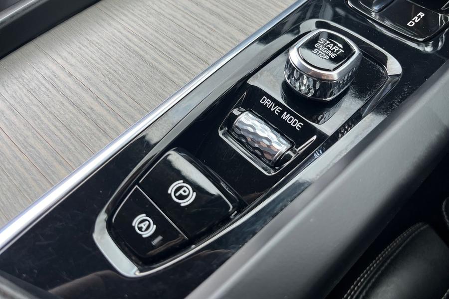 Volvo XC60 Photo autoimg-9ff9445fa5d58dfce1fd821d1ff5349fbc712c27.jpg
