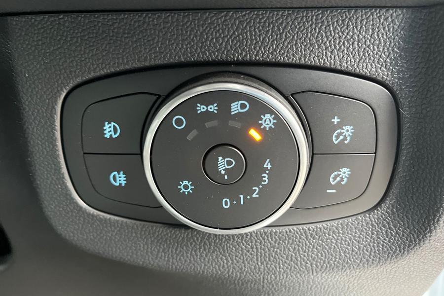 Ford TRANSIT COURIER Photo autoimg-9ffae32e468ad2a4c0d50225ad41903cabd09ef1.jpg