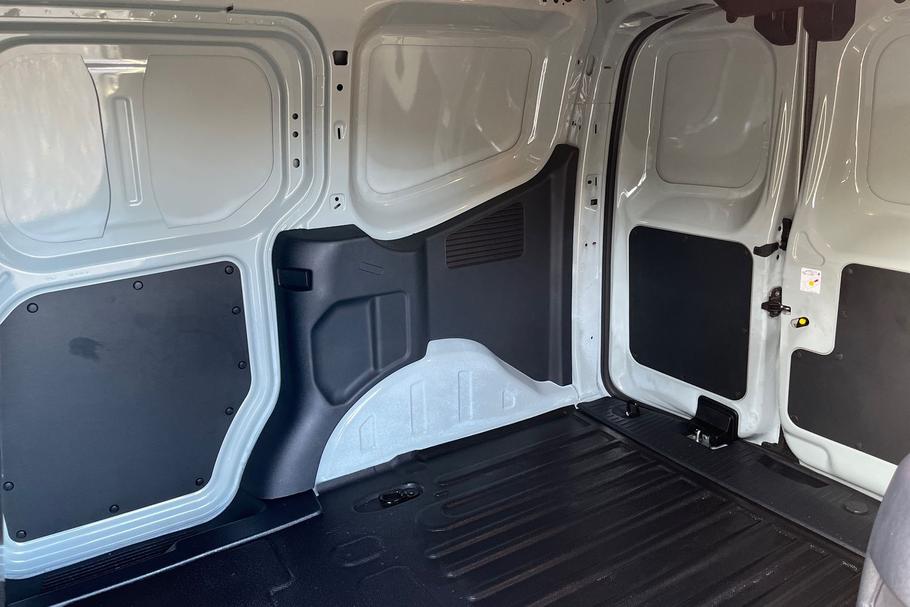 Used Ford E-Transit Courier YB75UWG 4